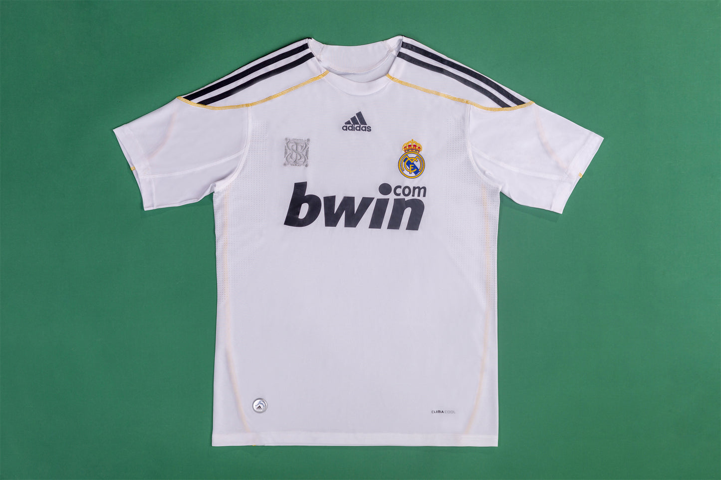 09 / 10 Real Madrid home