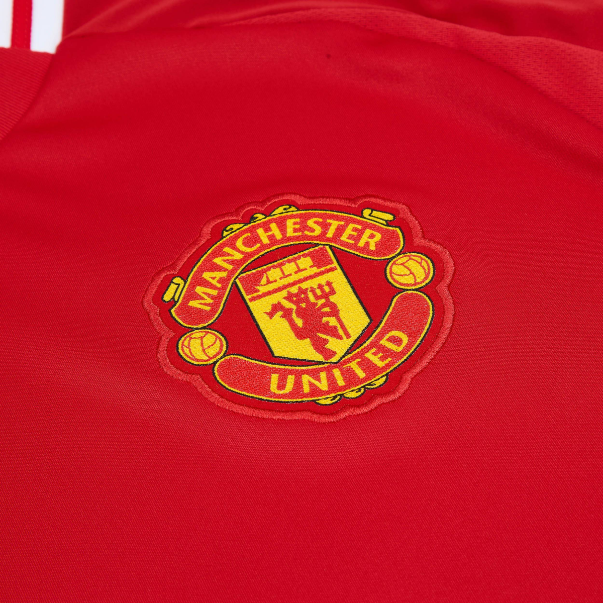 2024-25-manchester-united-fc-1a-equipaci-n-5174