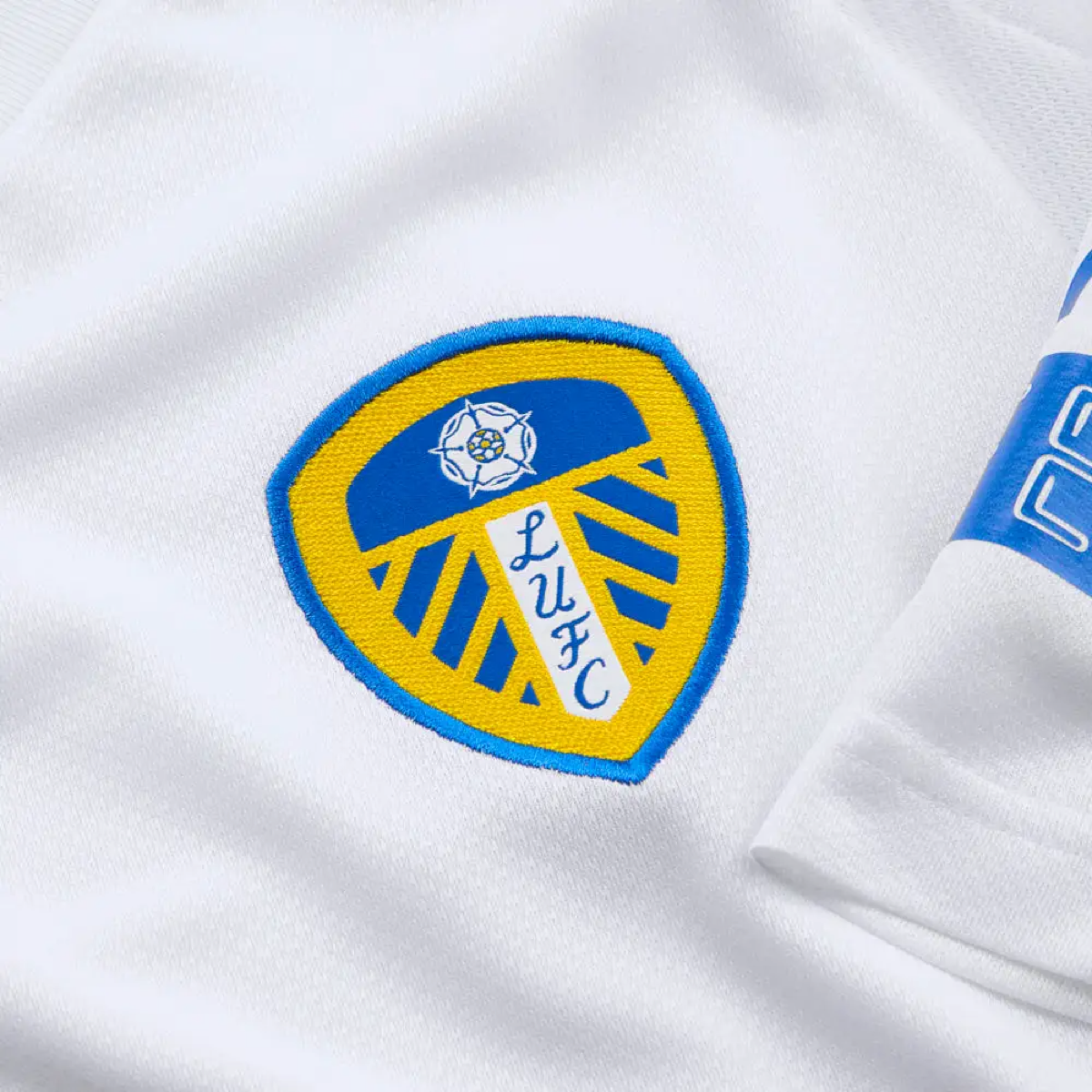 2024-25-leeds-united-fc-1a-equipaci-n-2389