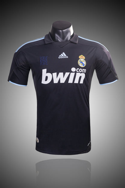 09 / 10 Real Madrid away