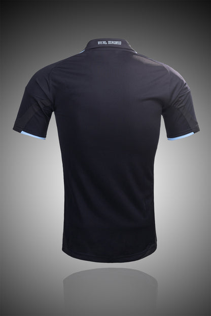 09 / 10 Real Madrid away