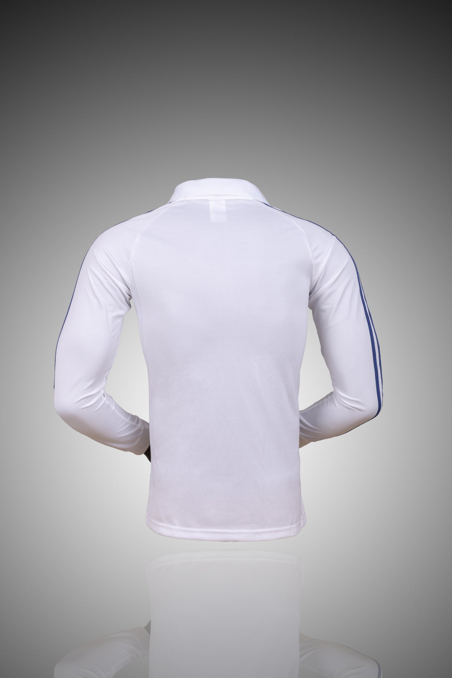 01 / 02 Real Madrid home long sleeve