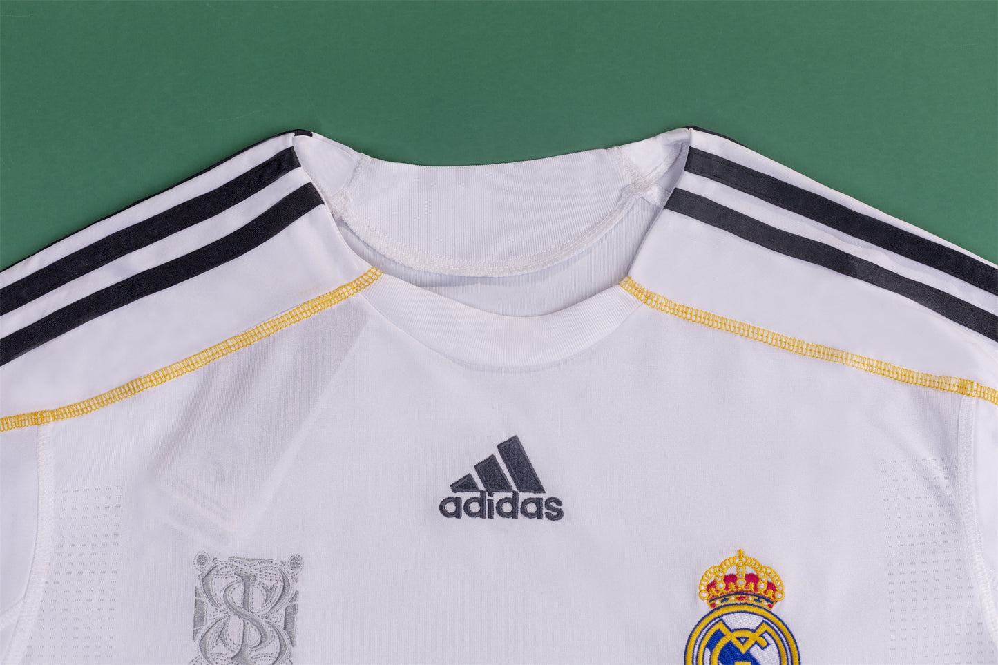 09 / 10 Real Madrid home
