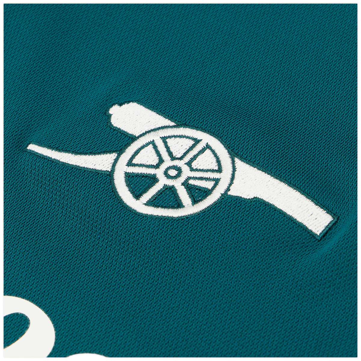 2023-24-arsenal-fc-3a-equipaci-n-305