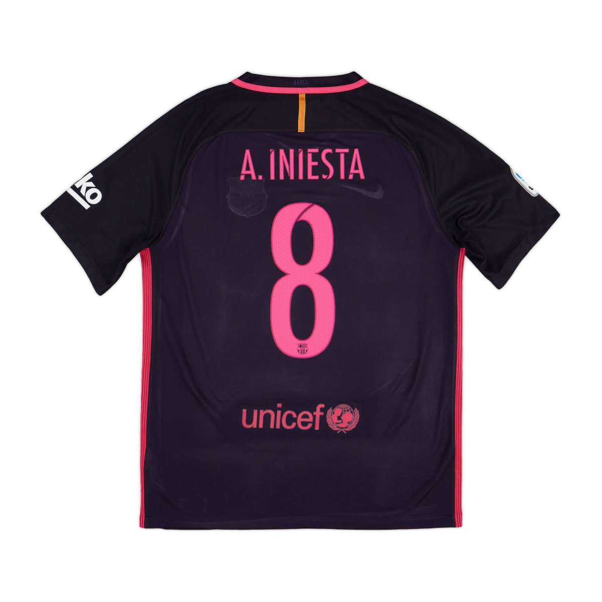 2016-17-fc-barcelona-2a-equipaci-n-7924