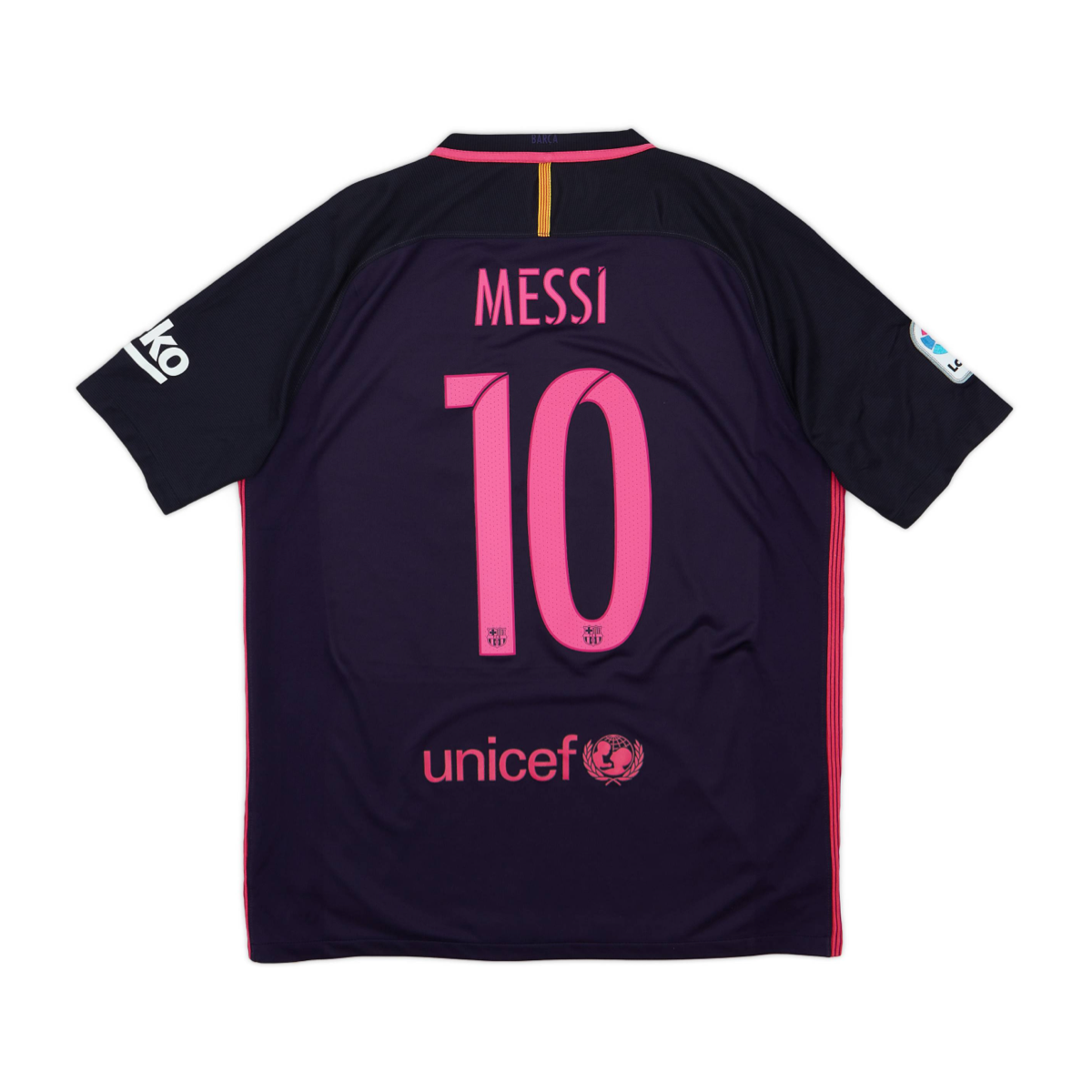 2016-17-fc-barcelona-2a-equipaci-n-7924