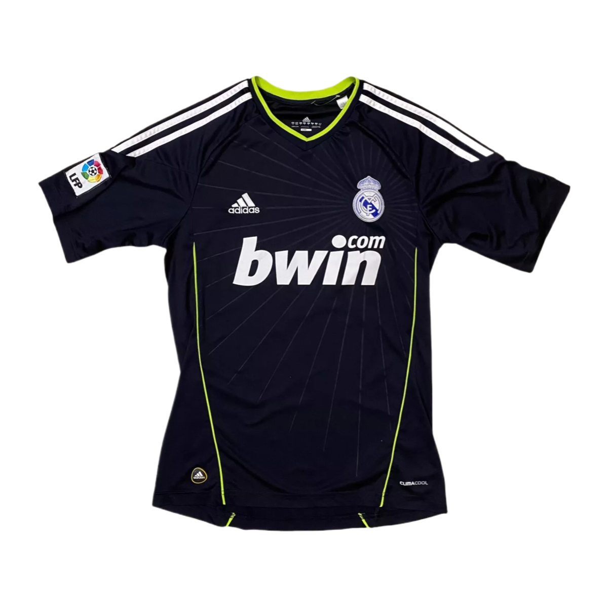 2010-11-real-madrid-cf-2a-equipaci-n-6978
