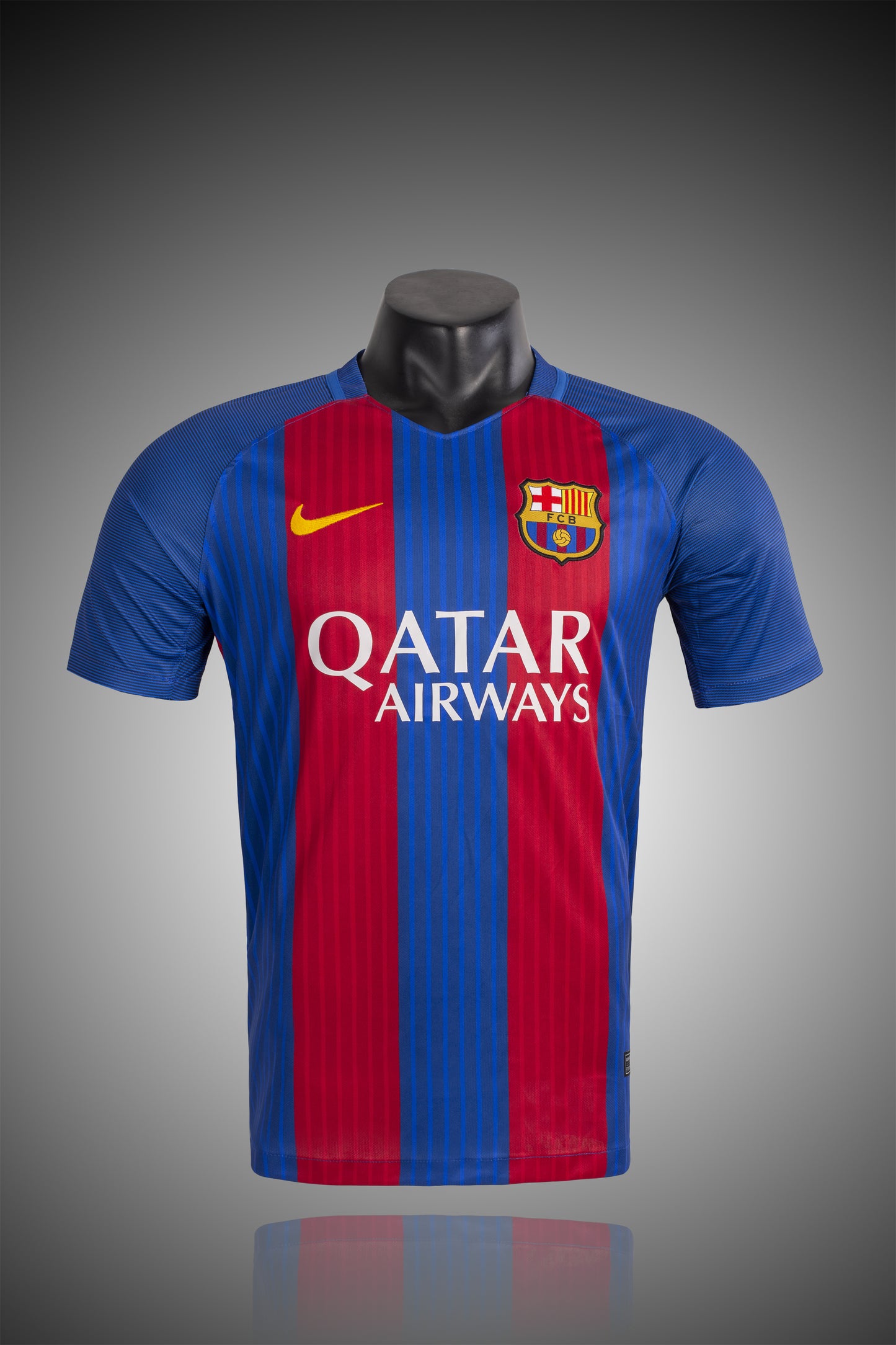 16/17 Barcelona home