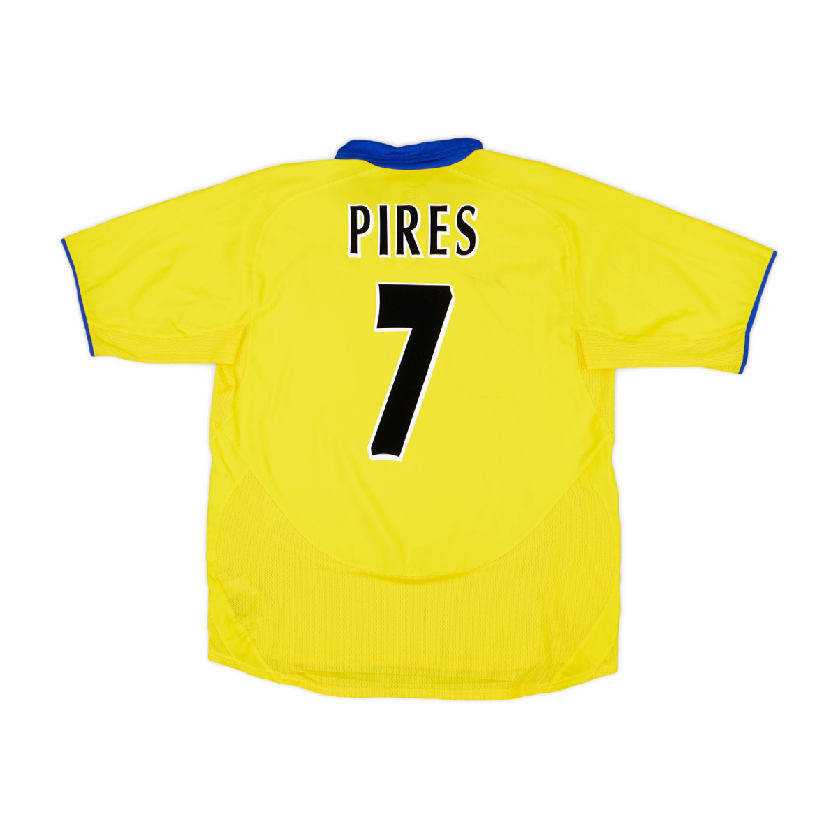 2003-05-arsenal-fc-2a-equipaci-n-6169