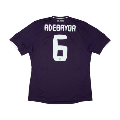 2010-11-real-madrid-cf-3a-equipaci-n-4733