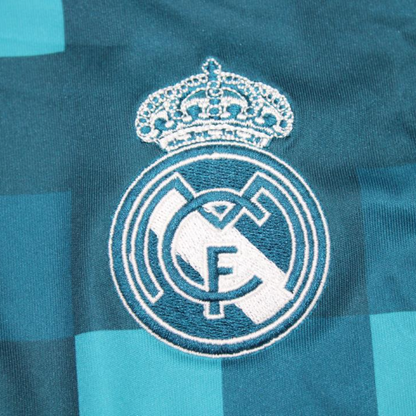 2017-18-real-madrid-cf-3a-equipaci-n-8070