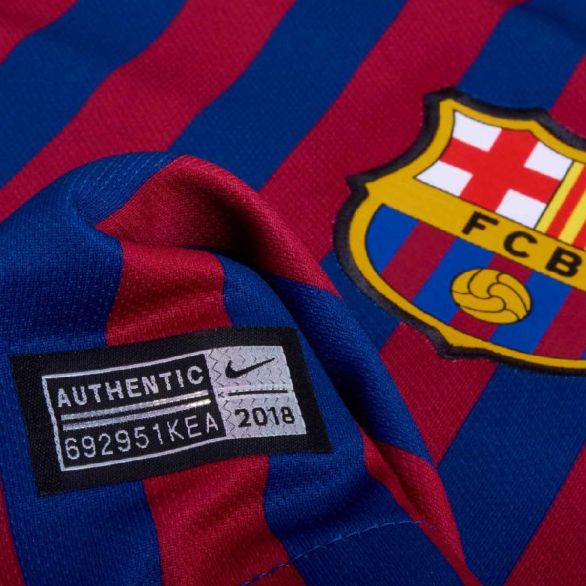 2018-19-fc-barcelona-1a-equipaci-n-2520