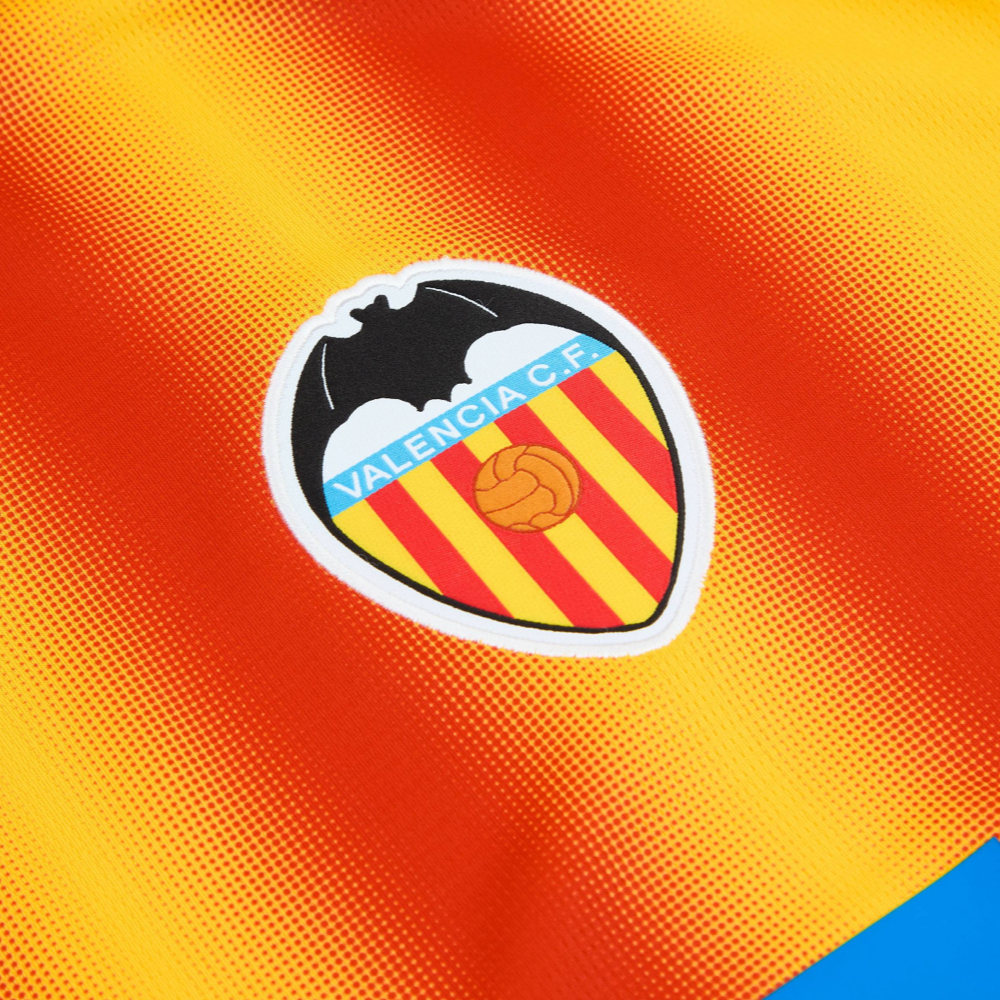 2025-26-valencia-cf-3a-equipaci-n-9011
