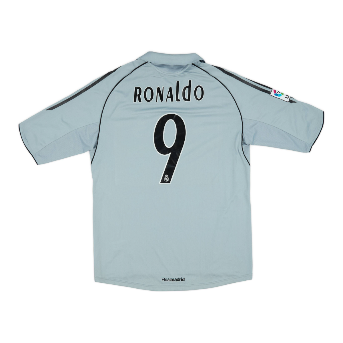 2005-06-real-madrid-cf-3a-equipaci-n-8045