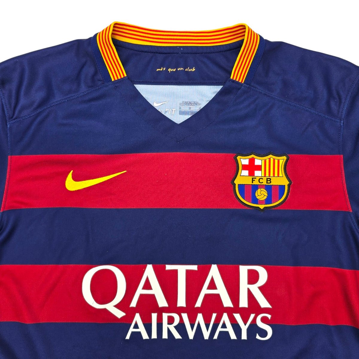 2015-16-fc-barcelona-1a-equipaci-n-174