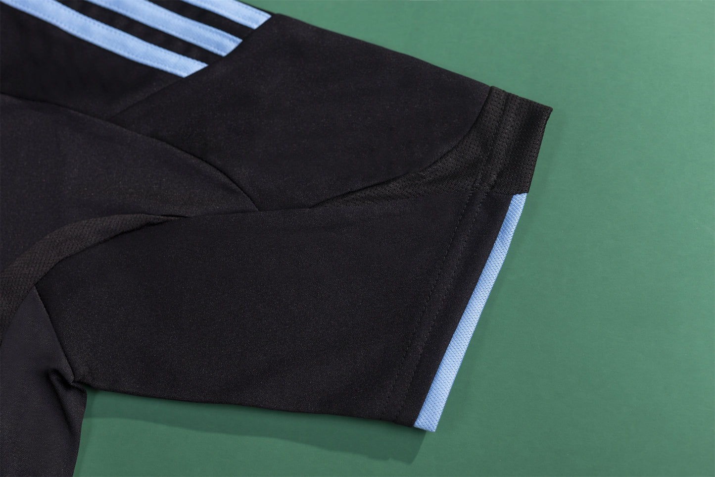 09 / 10 Real Madrid away