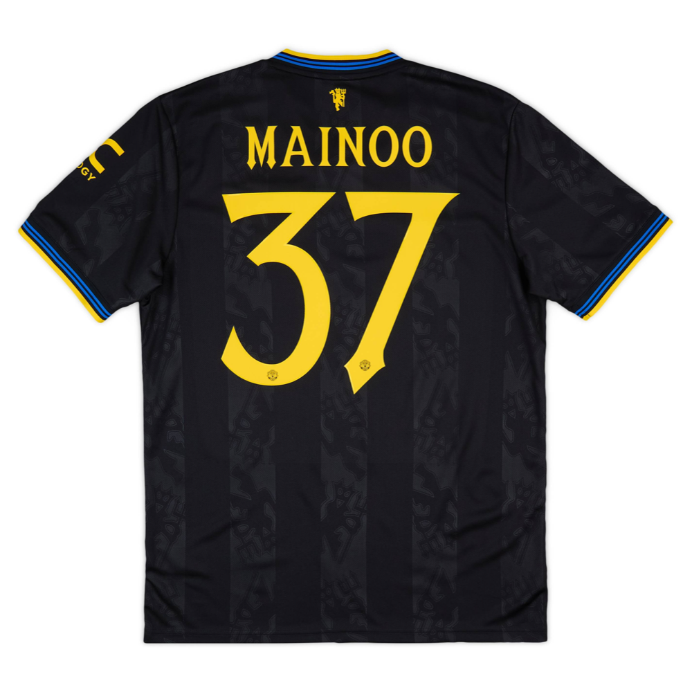 2025-26-manchester-united-fc-3a-equipaci-n-4235