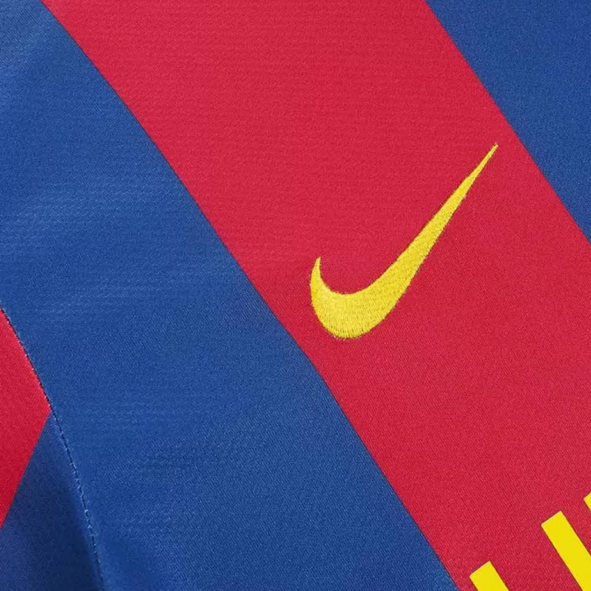 2010-11-fc-barcelona-1a-equipaci-n-2209