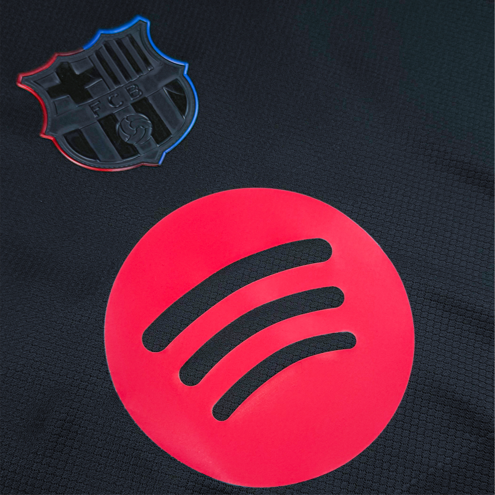 2024-25-fc-barcelona-2a-equipaci-n-spotify-logo-9492