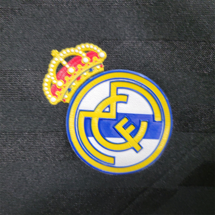 2011-12-real-madrid-cf-2a-equipaci-n-3393